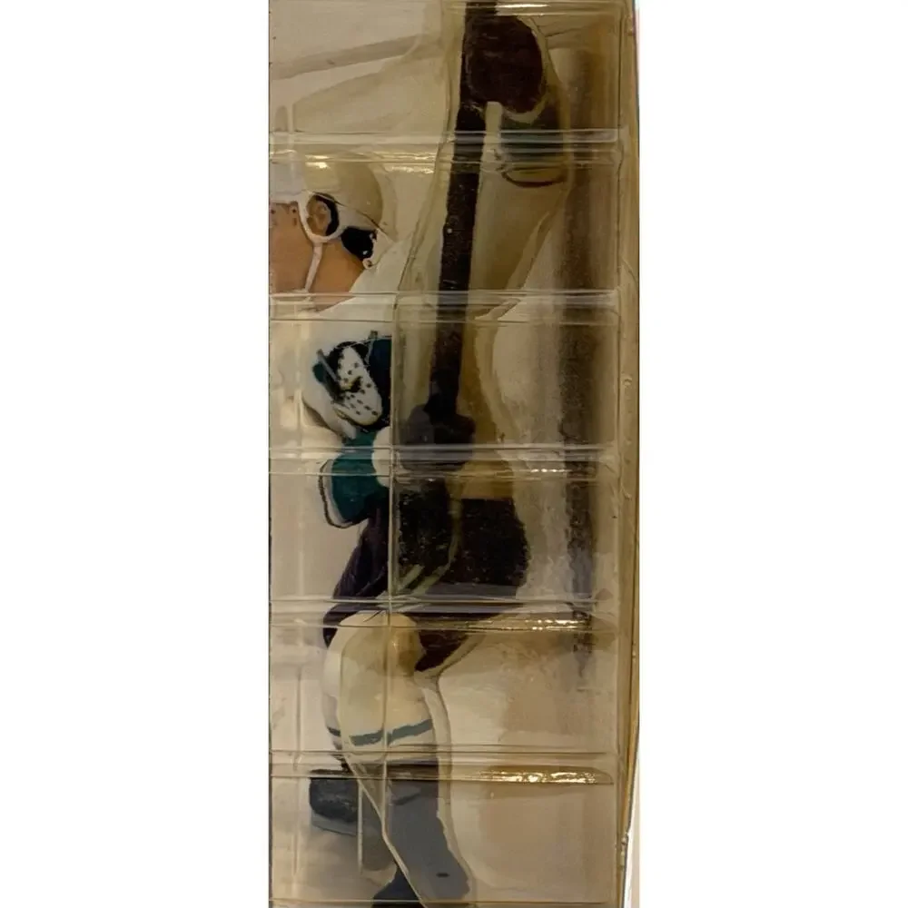 1996 Action Figure STARTING LINEUP KENNER Paul Kariya NOS NEW FREE SHIPPING